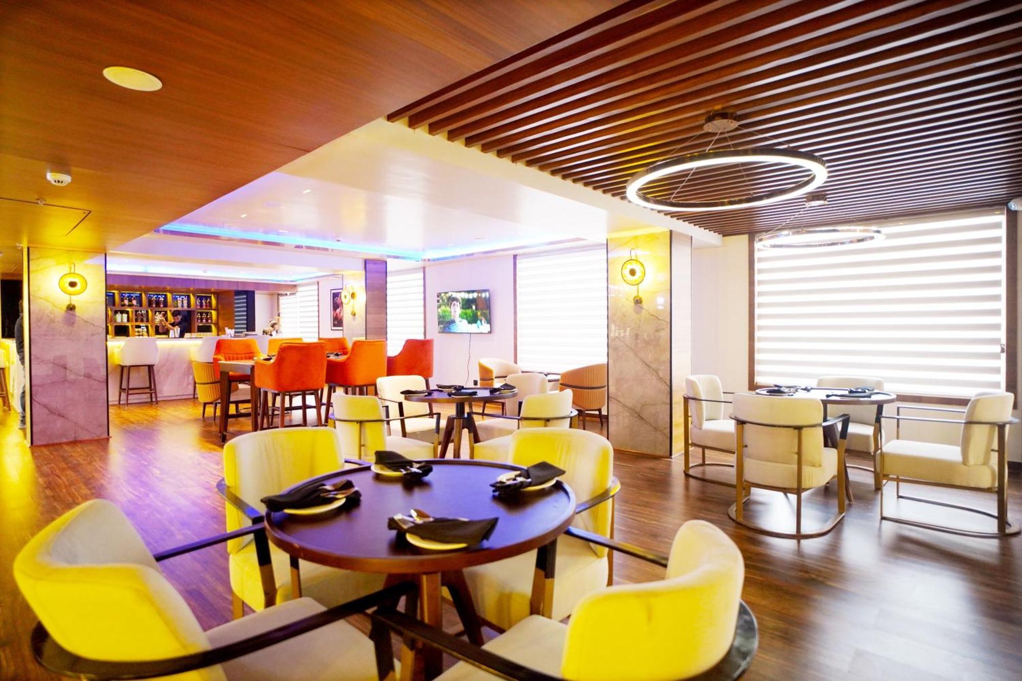 Ishaan Sarovar Portico 데오가르 외부 사진